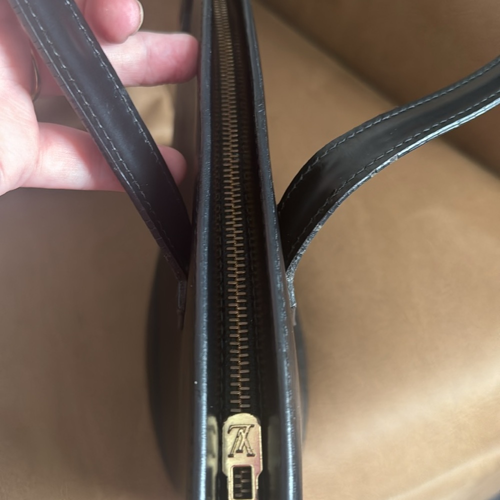 LOUIS VUITTON:GORGEOUS ST. JAQUES BLACK EPI LEATHER HANDBAG!!! AUTHENTIC! - Picture 6 of 10